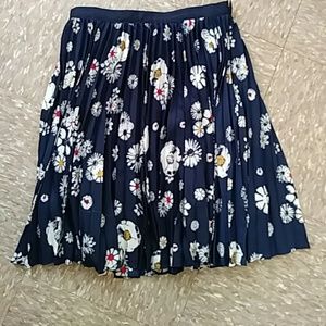 Beautiful flowered dress ..